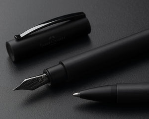 Ambition All Black 万年筆